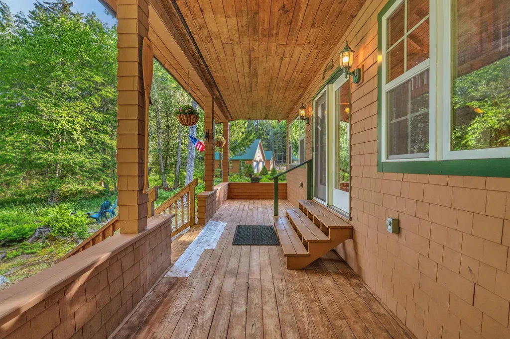 22 Benoit Way Ellsworth ME 04605