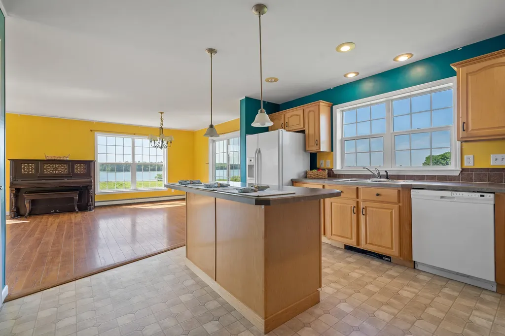 484 Woodside Road Brunswick ME 04011