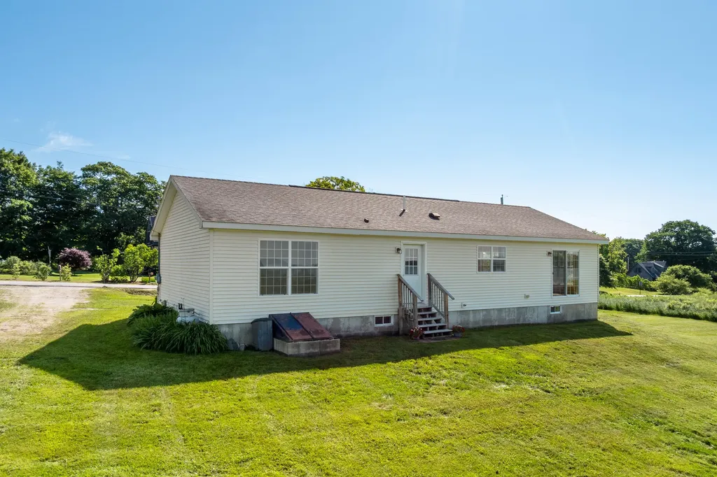 484 Woodside Road Brunswick ME 04011