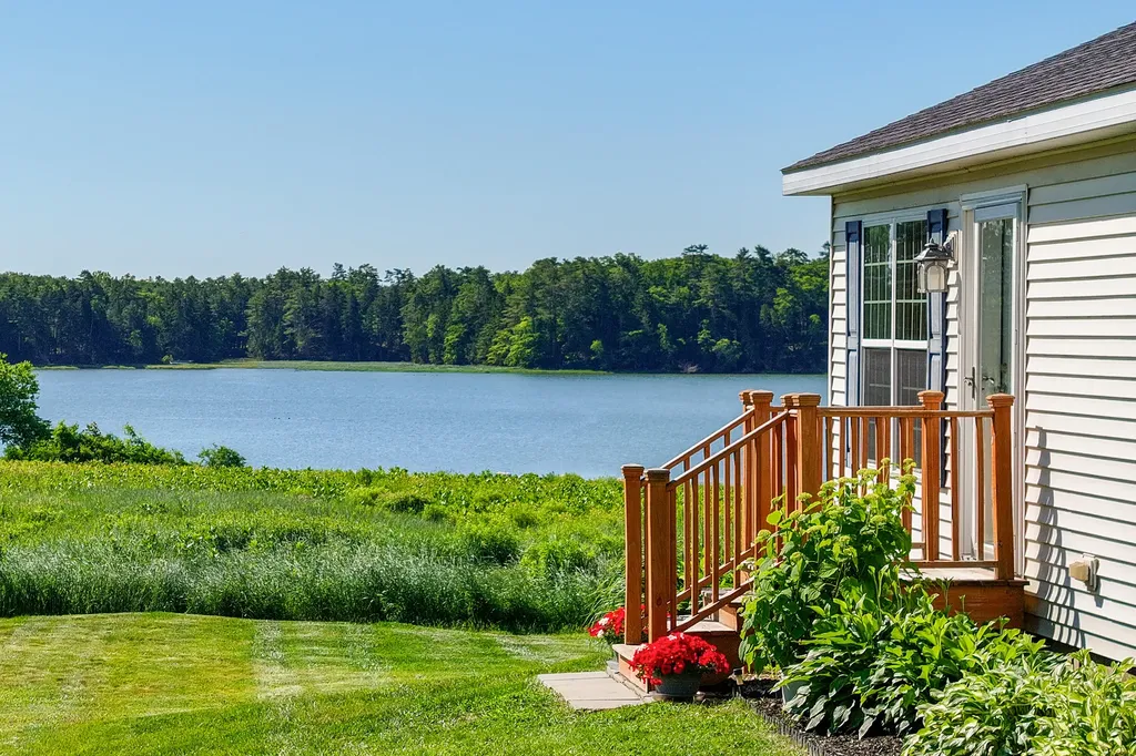 484 Woodside Road Brunswick ME 04011