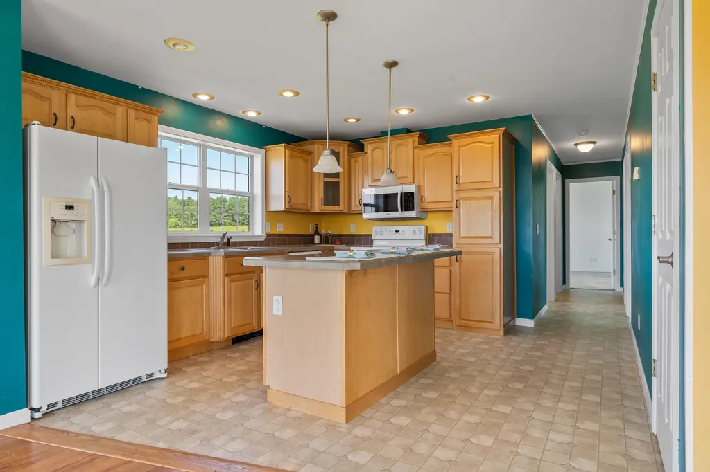 484 Woodside Road Brunswick ME 04011