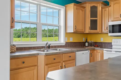 484 Woodside Road Brunswick ME 04011