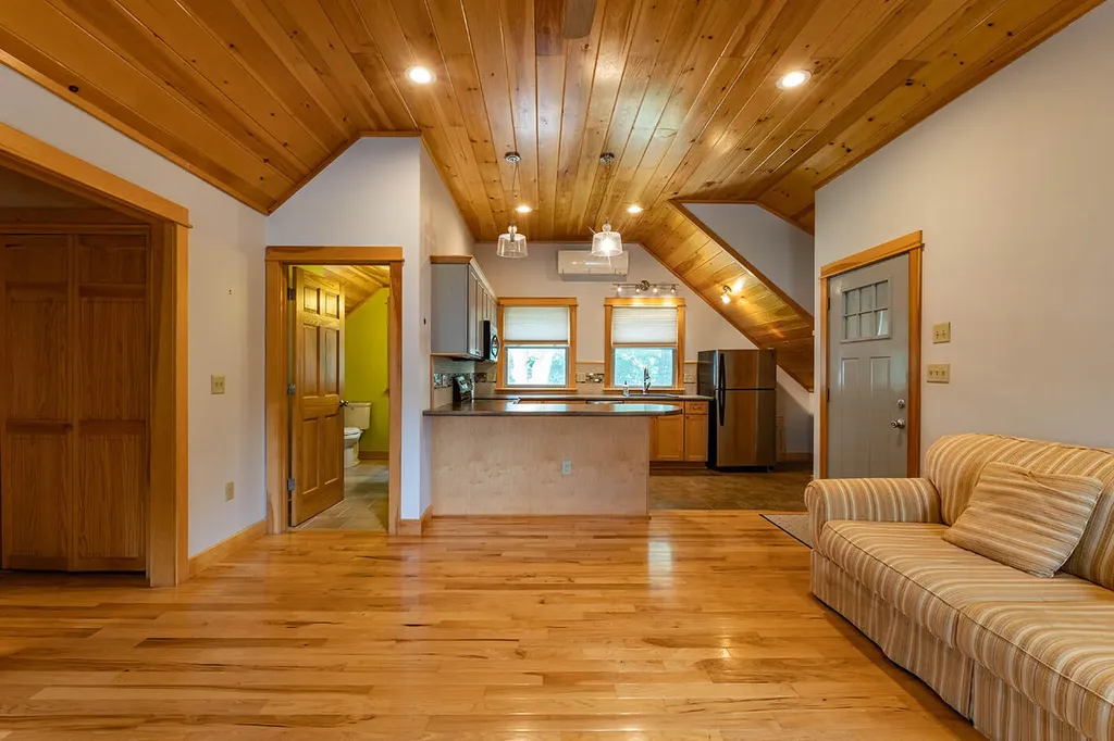 27 Warren Street Rockland ME 04841