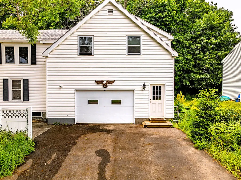 27 Warren Street Rockland ME 04841
