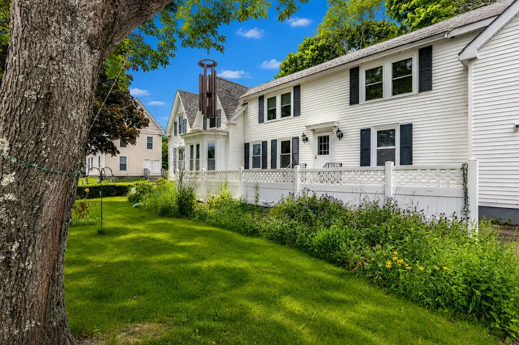 27 Warren Street Rockland ME 04841