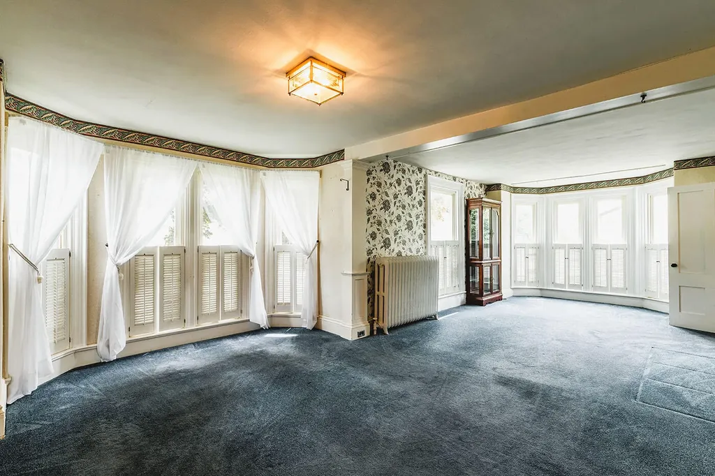 27 Warren Street Rockland ME 04841