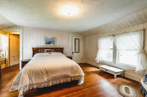 27 Warren Street Rockland ME 04841