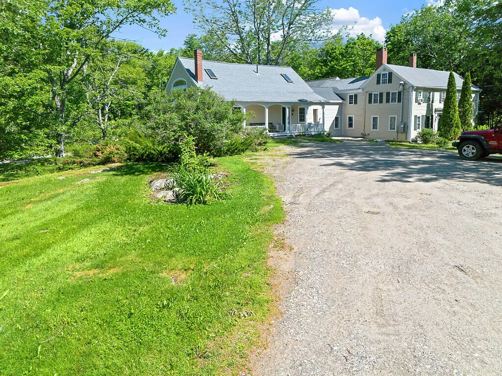 5 Bradford Road Wiscasset ME 04578