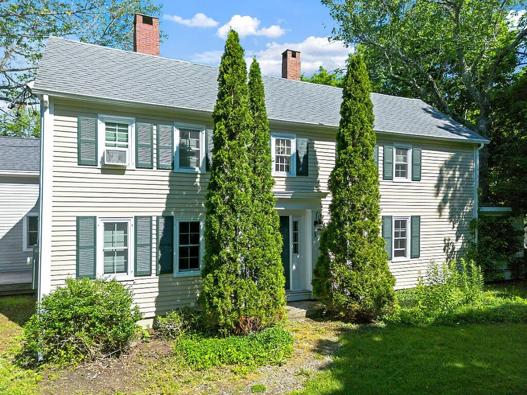5 Bradford Road Wiscasset ME 04578