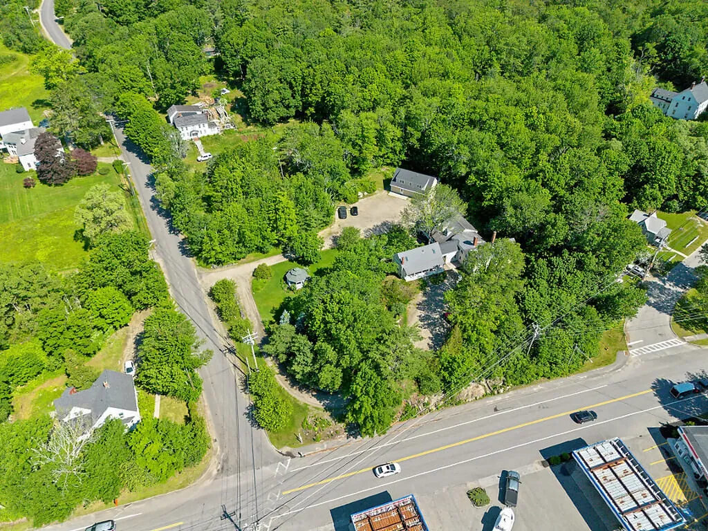 5 Bradford Road Wiscasset ME 04578
