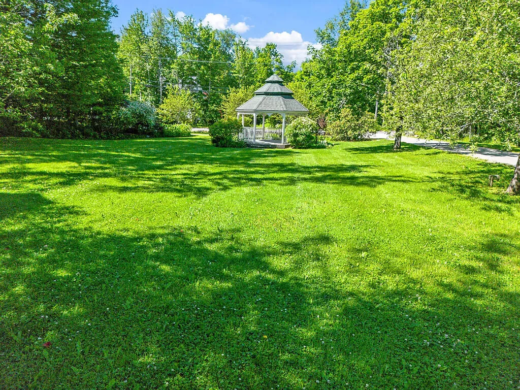 5 Bradford Road Wiscasset ME 04578