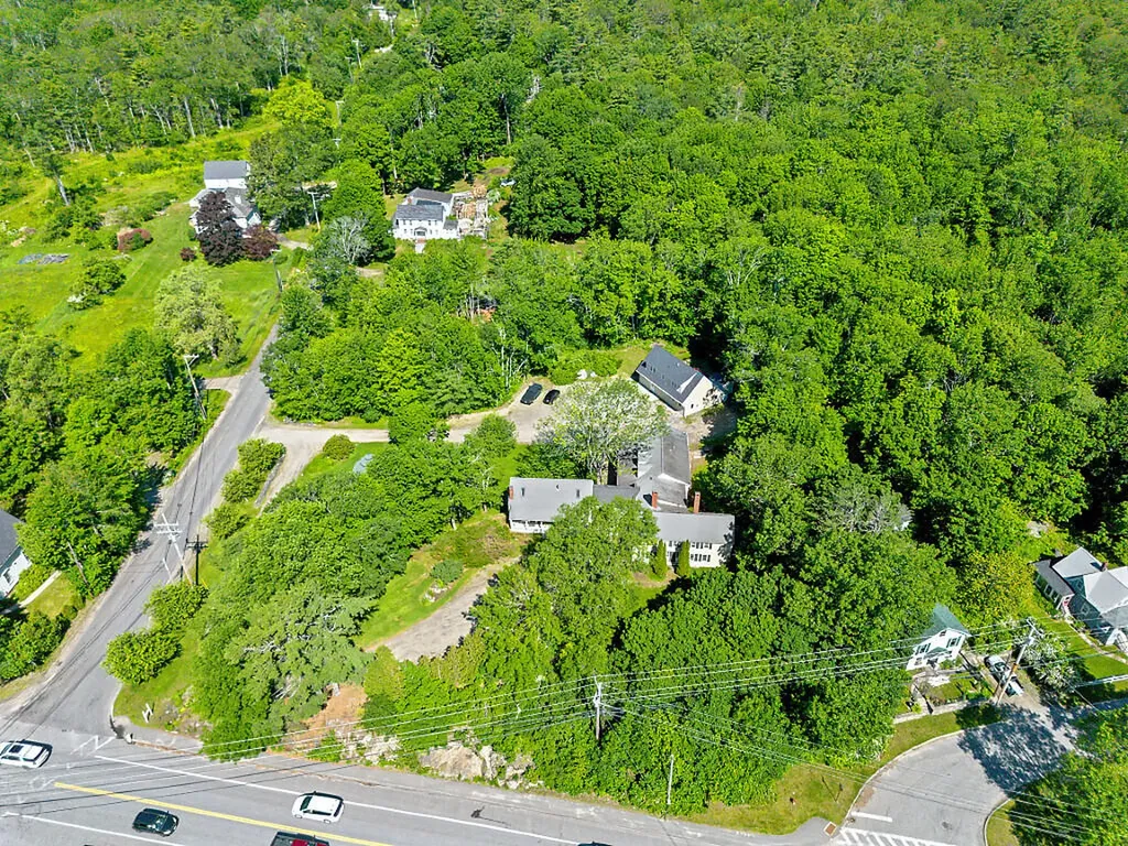 5 Bradford Road Wiscasset ME 04578