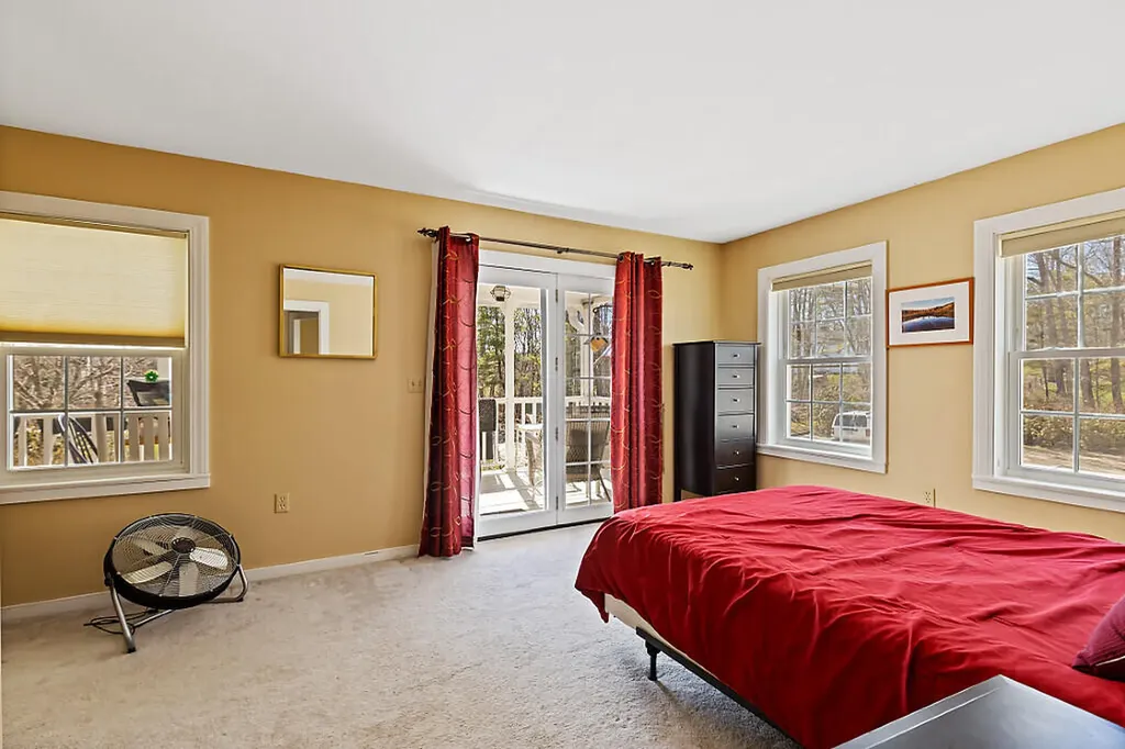 5 Bradford Road Wiscasset ME 04578