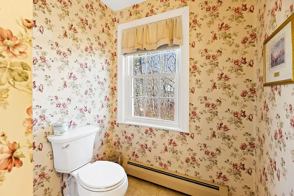 5 Bradford Road Wiscasset ME 04578