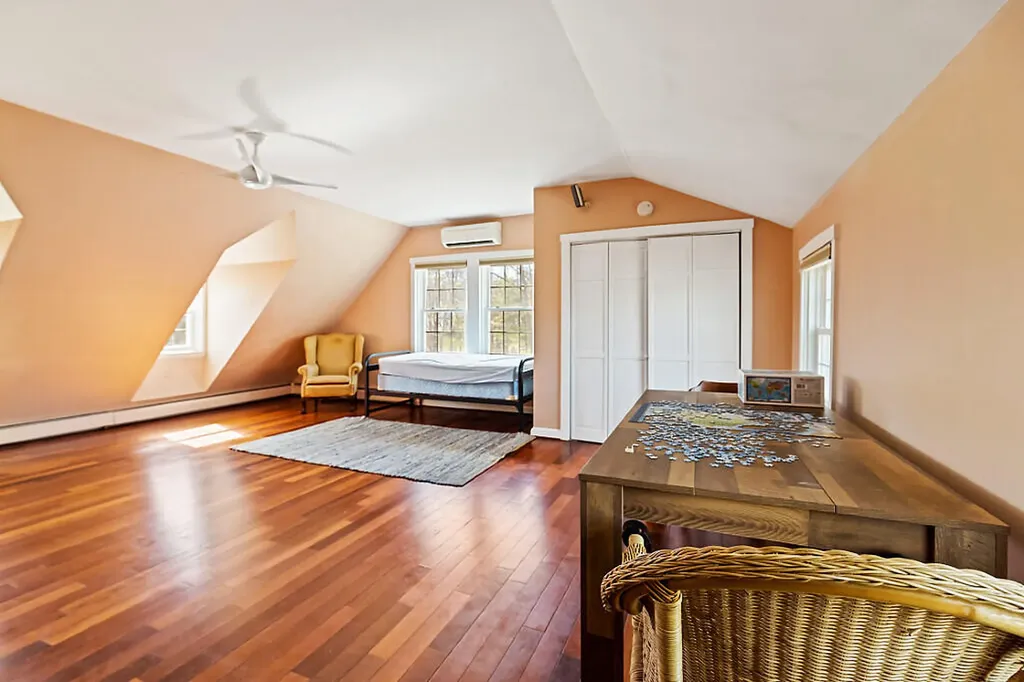 5 Bradford Road Wiscasset ME 04578