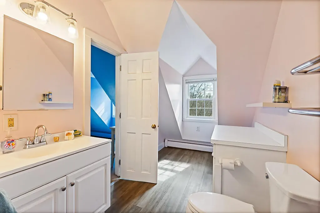 5 Bradford Road Wiscasset ME 04578