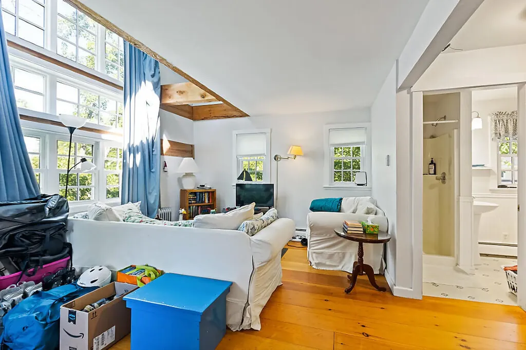 5 Bradford Road Wiscasset ME 04578