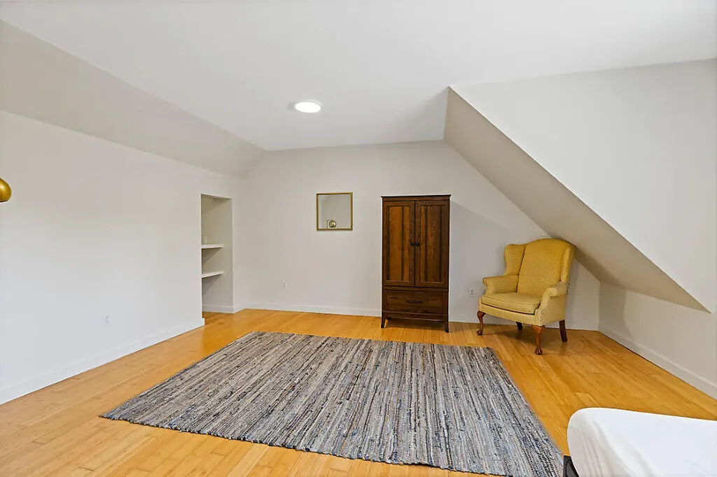 5 Bradford Road Wiscasset ME 04578