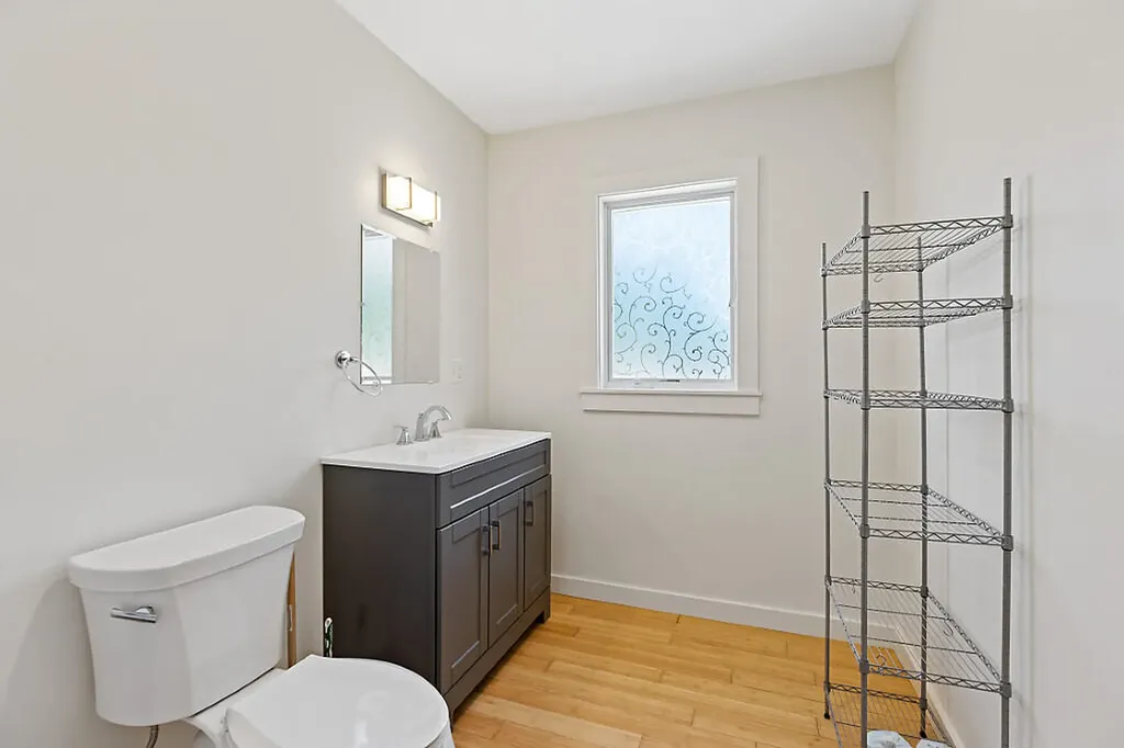 5 Bradford Road Wiscasset ME 04578