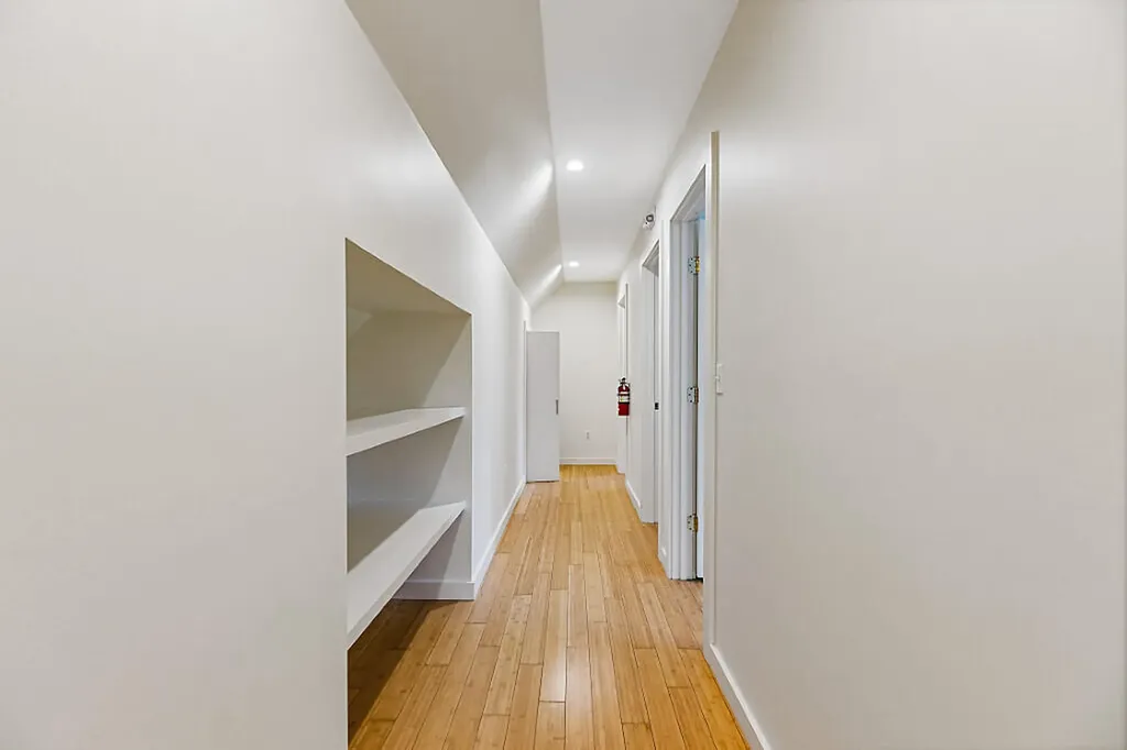 5 Bradford Road Wiscasset ME 04578