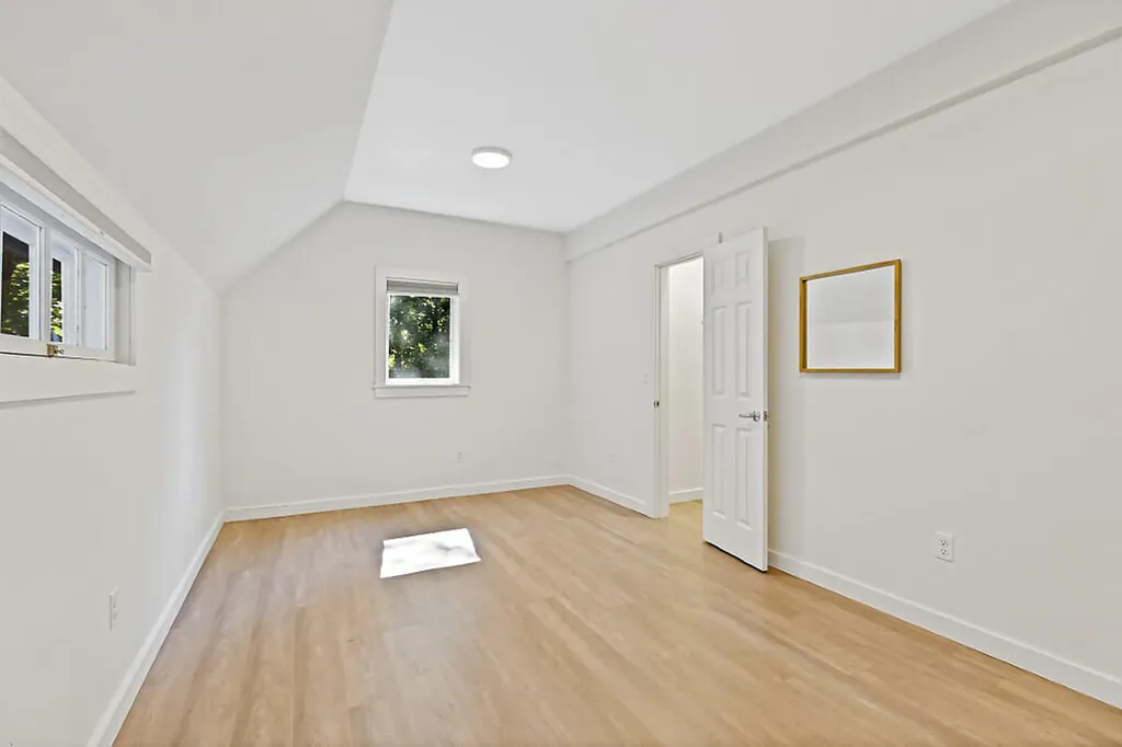 5 Bradford Road Wiscasset ME 04578