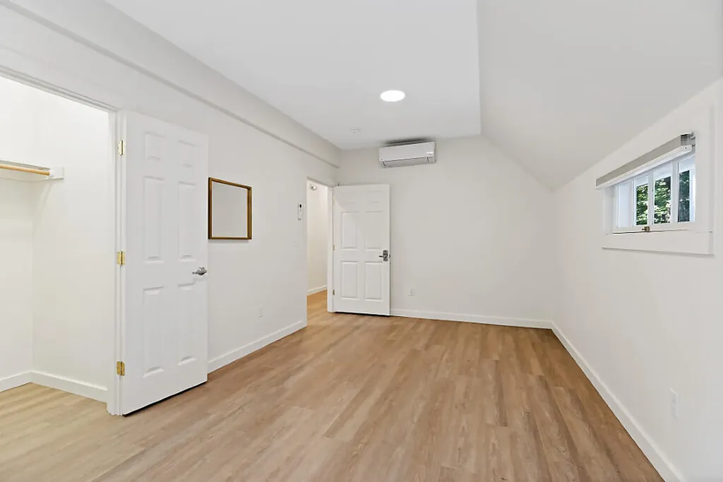 5 Bradford Road Wiscasset ME 04578