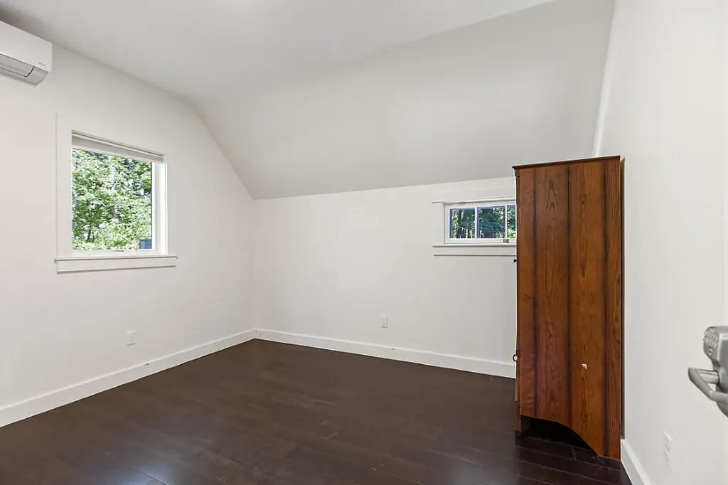 5 Bradford Road Wiscasset ME 04578