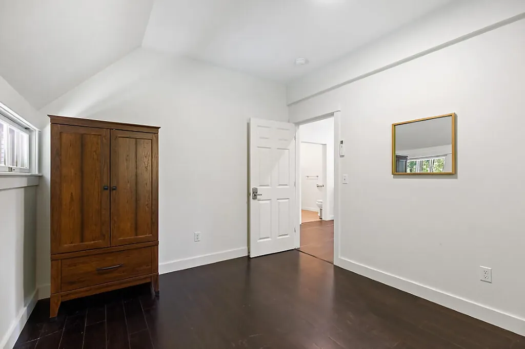 5 Bradford Road Wiscasset ME 04578