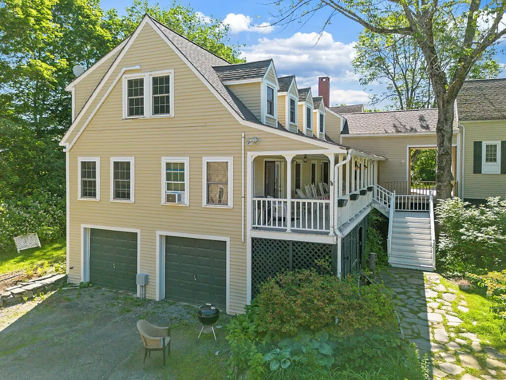 5 Bradford Road Wiscasset ME 04578