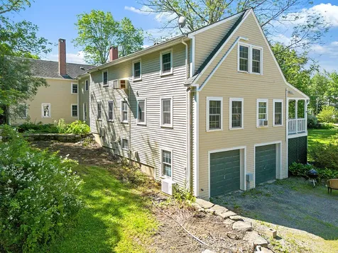 5 Bradford Road Wiscasset ME 04578