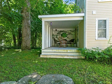 5 Bradford Road Wiscasset ME 04578