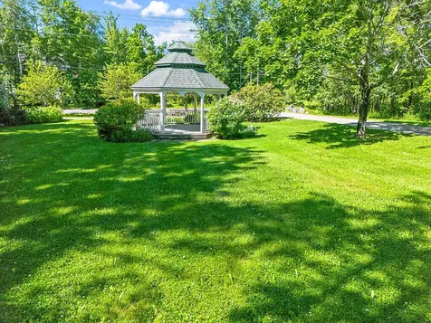 5 Bradford Road Wiscasset ME 04578