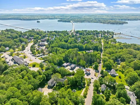 5 Bradford Road Wiscasset ME 04578