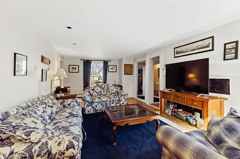 5 Bradford Road Wiscasset ME 04578