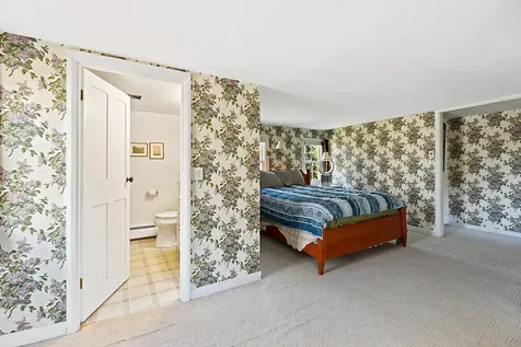 5 Bradford Road Wiscasset ME 04578