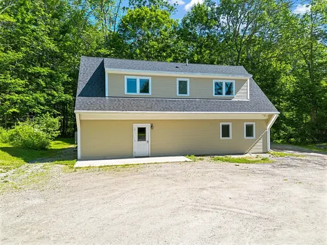 5 Bradford Road Wiscasset ME 04578