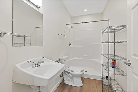 5 Bradford Road Wiscasset ME 04578