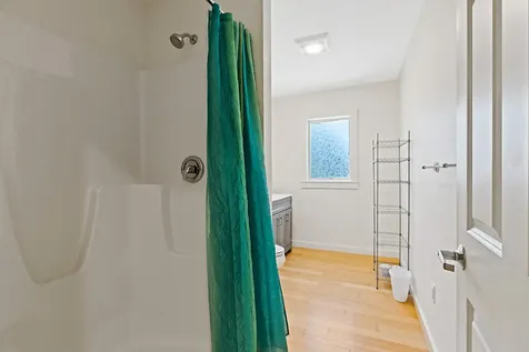 5 Bradford Road Wiscasset ME 04578