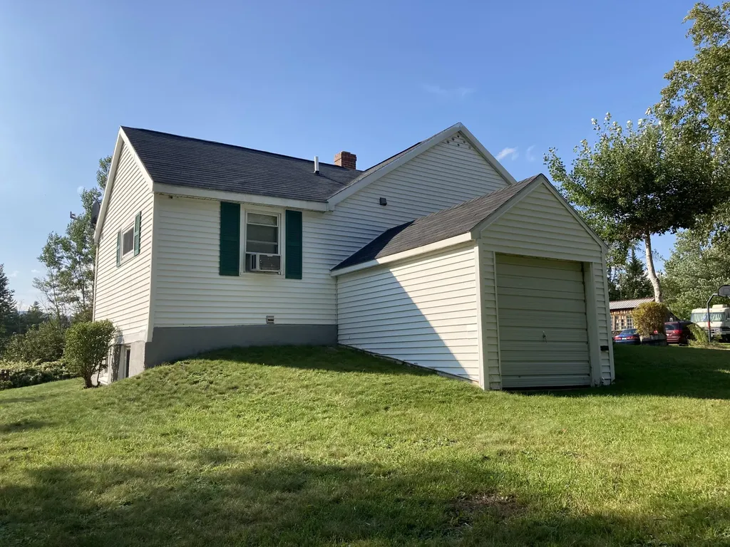 17 Goodwin Road Carthage ME 04224
