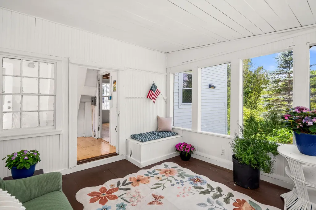 441 Main Street Thomaston ME 04861