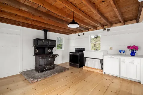 441 Main Street Thomaston ME 04861
