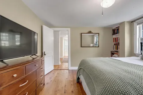 1328 Roosevelt Trail Naples ME 04055