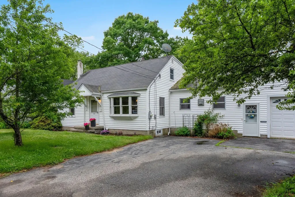 125 Boothby Avenue South Portland ME 04106