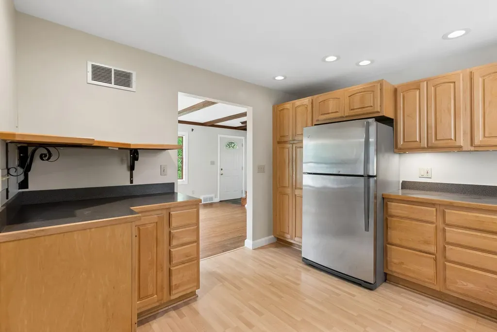 125 Boothby Avenue South Portland ME 04106
