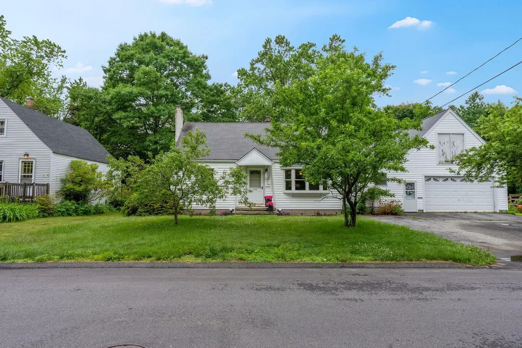 125 Boothby Avenue South Portland ME 04106