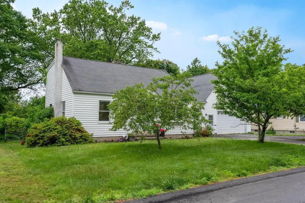 125 Boothby Avenue South Portland ME 04106