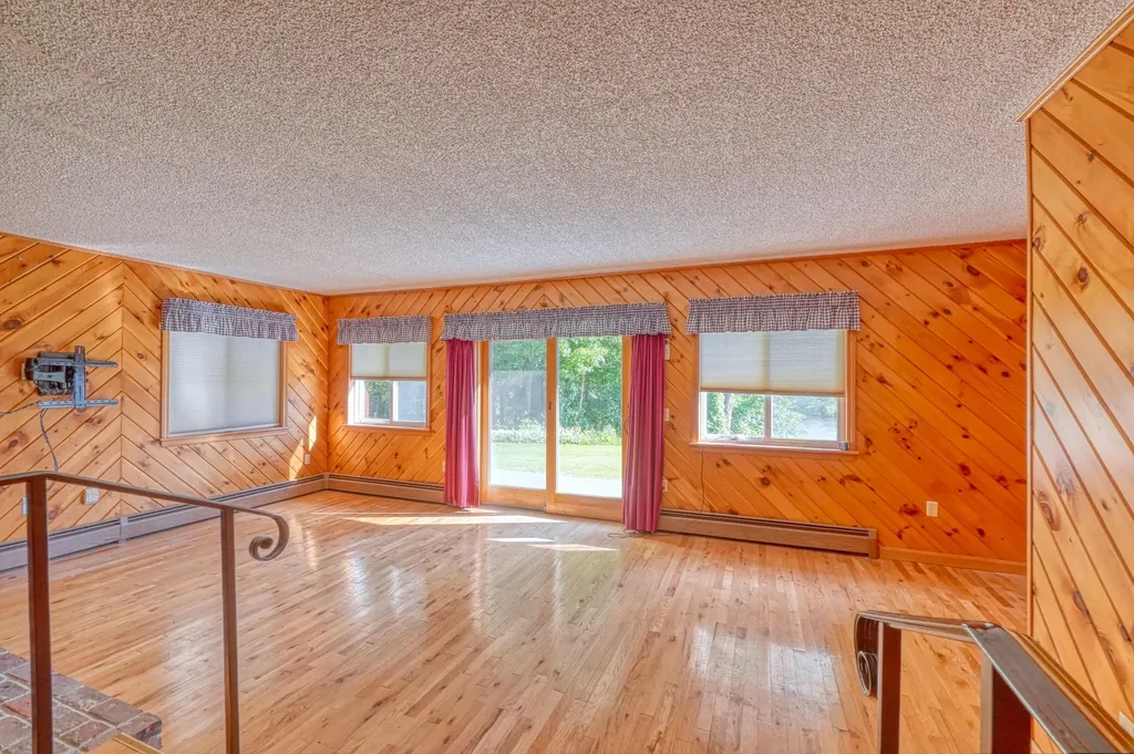 28 Belgrade Road Oakland ME 04963