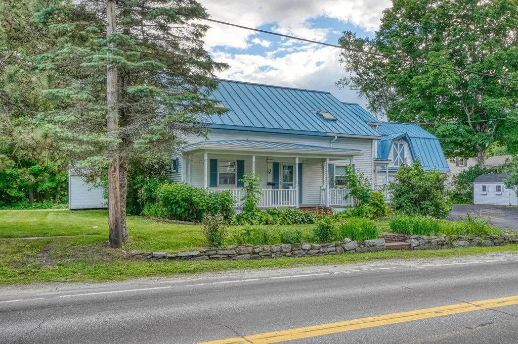28 Belgrade Road Oakland ME 04963