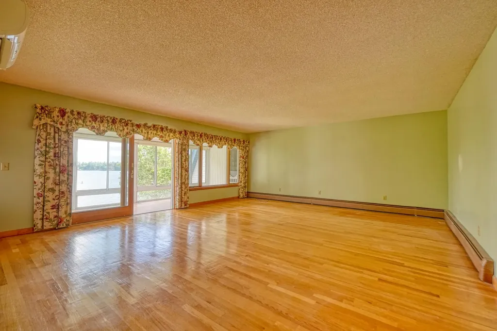 28 Belgrade Road Oakland ME 04963