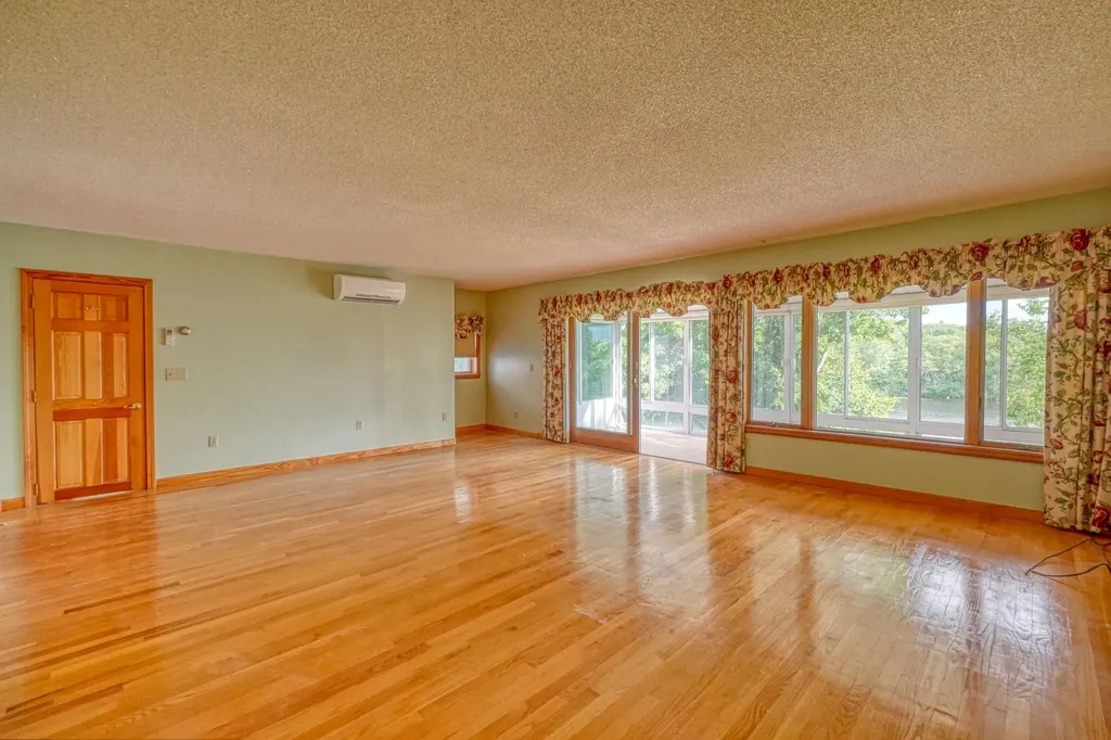 28 Belgrade Road Oakland ME 04963